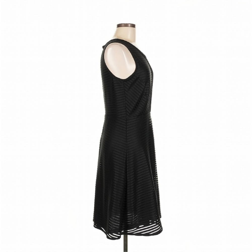 41 Hawthorn Marina Dress - Picture 3 of 15